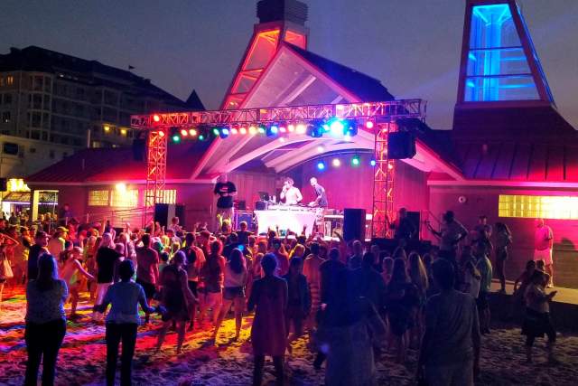 Beach DJ