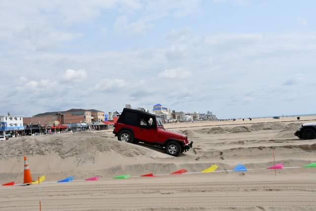 jeep week sand course