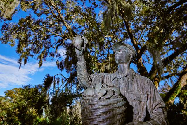 Statue at Harry P. Leu Gardens