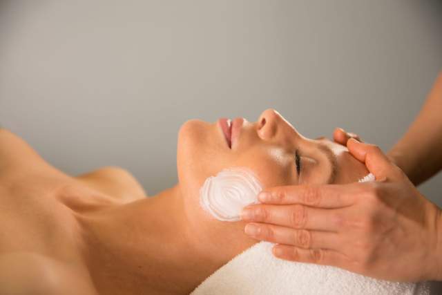 Waldorf Astoria® Spa facial