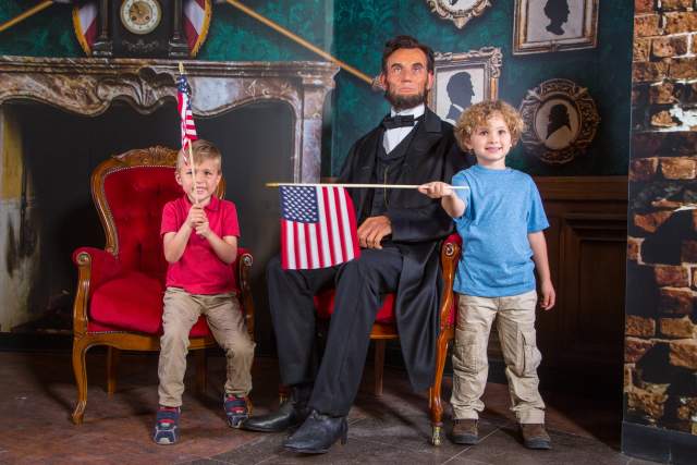 Madame Tussauds Orlando Abraham Lincoln statue