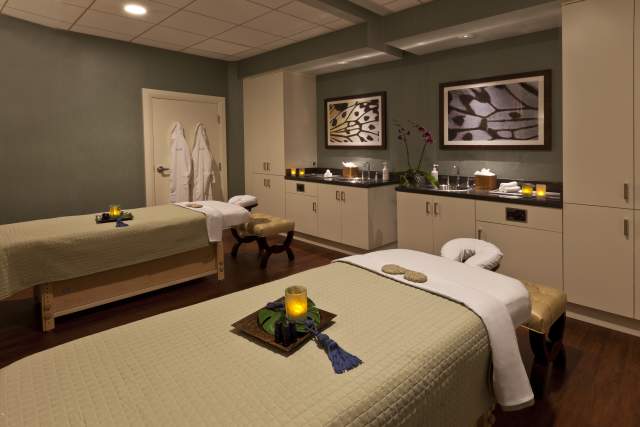 Top of the Palms Spa massage beds