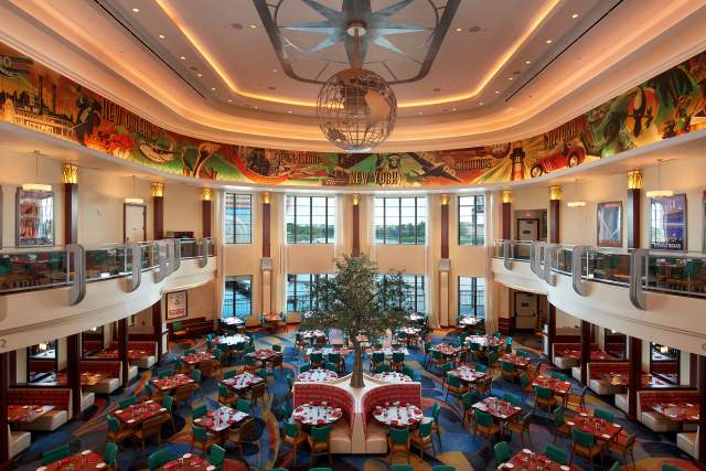 Maria & Enzo's Ristorante dining room