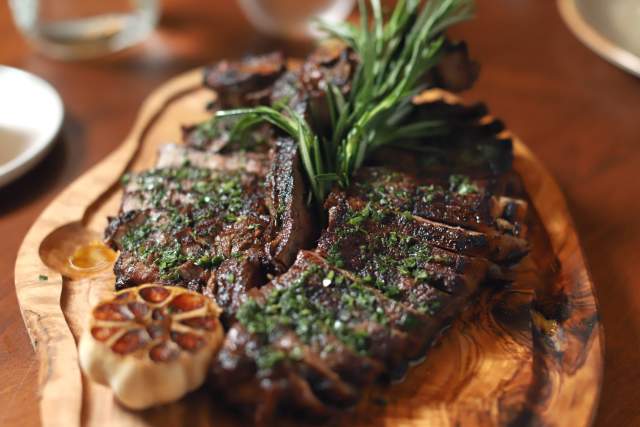 Wolfgang Puck Bar & Grill, Disney Springs steak
