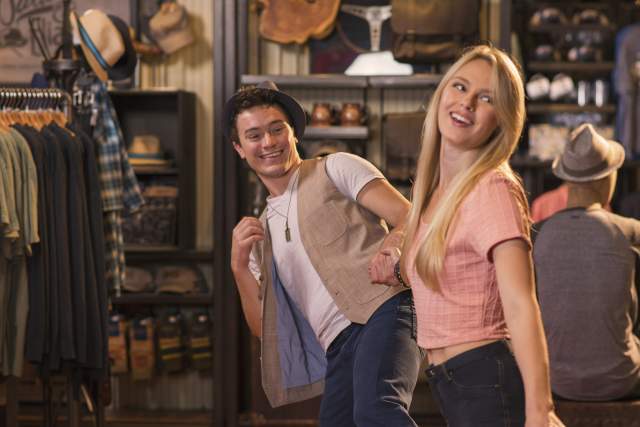 Marketplace Co-Op couple shopping