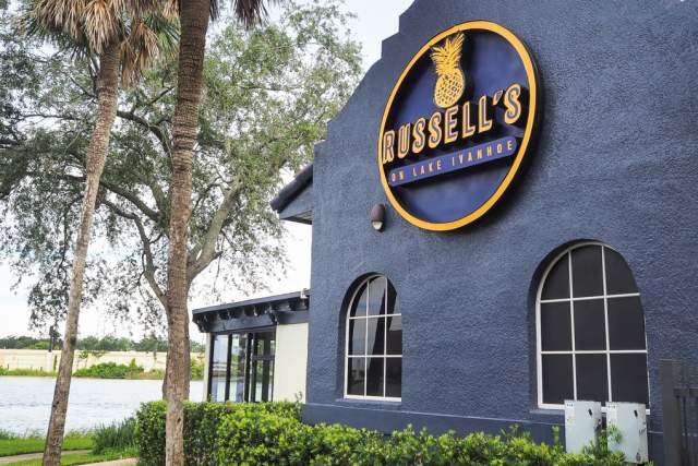 Russell's on Lake Ivanhoe exterior