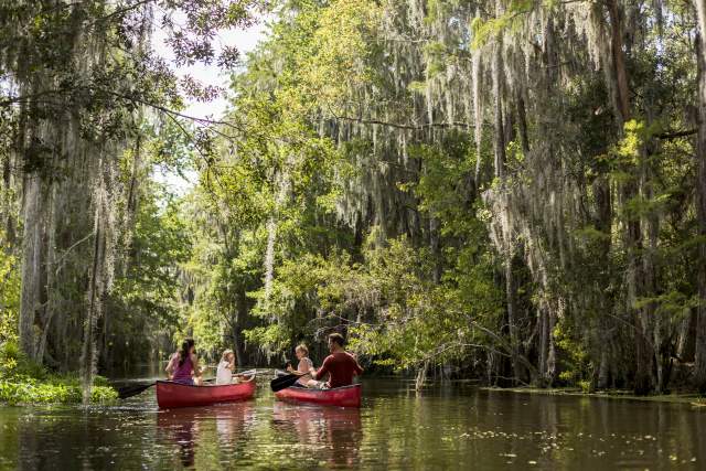 Family canoeing at JW Marriott Orlando, Grande Lakes
