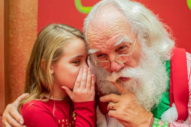 The Mall at Millenia girl with Santa