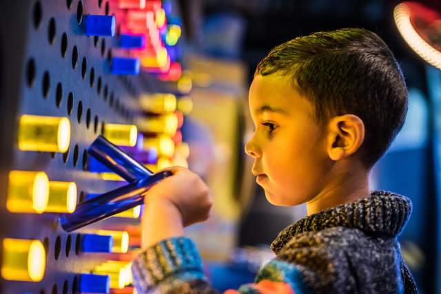 WonderWorks bou playing Lite Brite