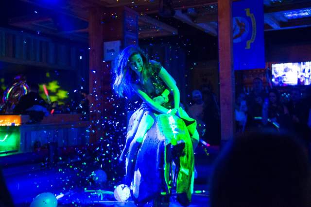 201464 - PBR Cowboy Bar