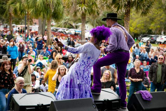 Entertainers at Winter Garden Music Fest