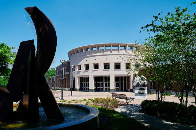 Exterior of the Orlando Museum of Art