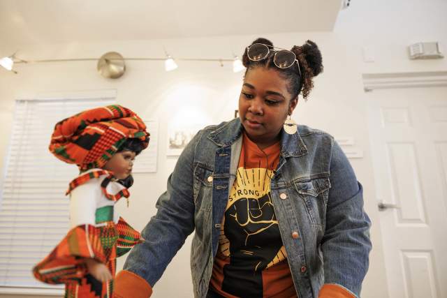 Influencer Katrina Dandridge visits Hannibal Square Heritage Center