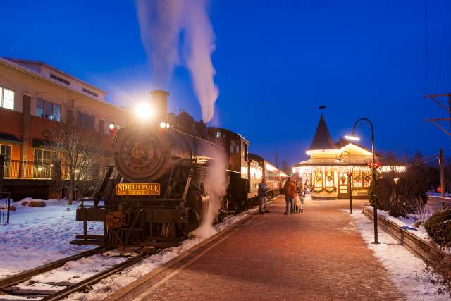 Holiday Train Rides PA | Polar Express & Family Adventures