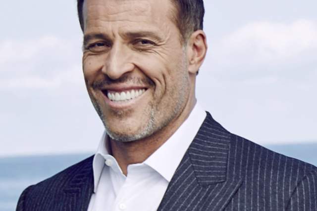 Headshot of Tony Robbins