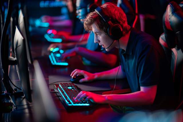 Business of Esports -  Prime Gaming Teams Up With Riot Games