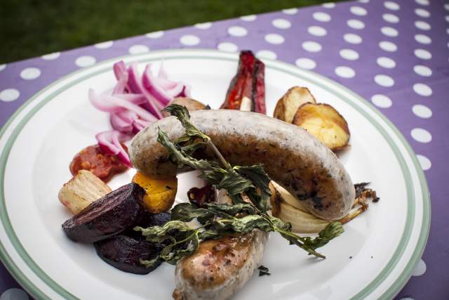 Ragnvalds pølsemakeri på Sandøya utenfor Tvedestrand