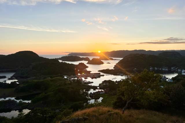 solnedgang over vannet