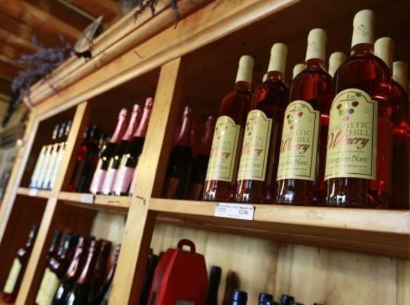 Magnetic-Hill-Winery_wines