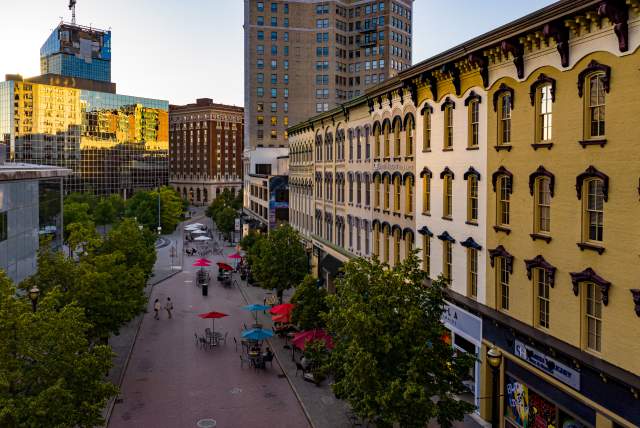 Grand Rapids Hotels Events Restaurants Things To Do Vacations Grand Rapids Hotels Events