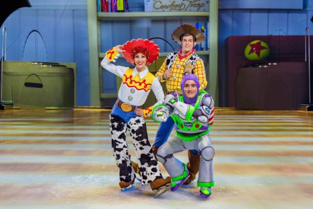 Disney On Ice presents Spotlight Magic!