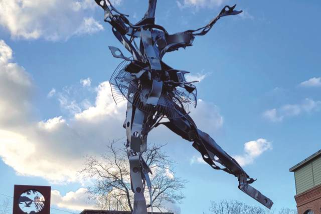 ValleyCAST presents the 5th Annual Inside & Out Sculpture Exhibit Opening Reception with New England Sculptors Association