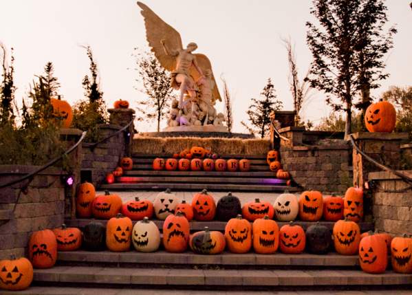 Evermore Park Halloween