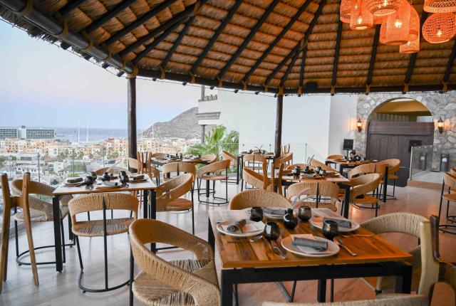 Loretta Los Cabos