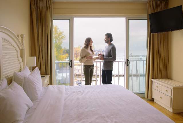 Couple_Enjoying_the_Balcony_in_Eldorado_Hotel_Room