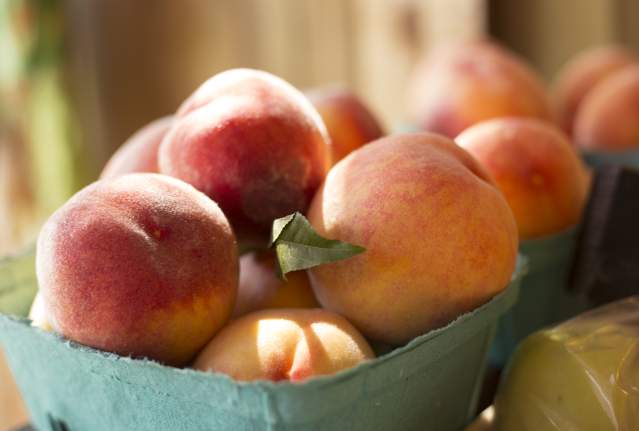 Fresh Kelowna Peaches
