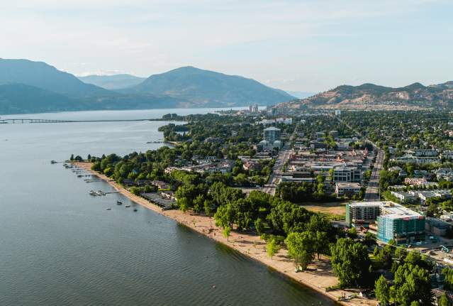 Explore the Neighbourhood: Guide to Pandosy