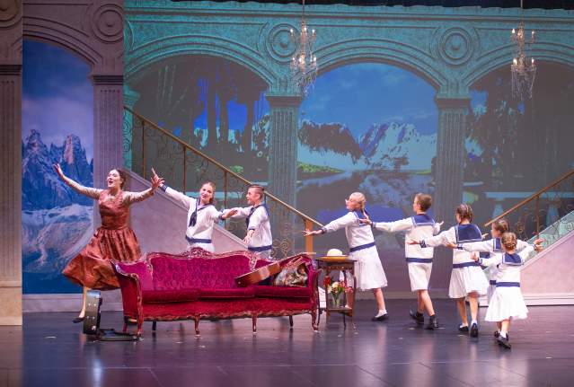 Actors Studio and Dinner Theatre