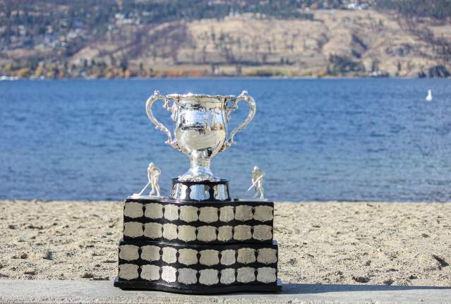 Memorial Cup Arrival at Orchard Park