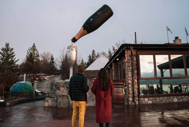 Celebrate Valentine’s Day at Summerhill Pyramid Winery