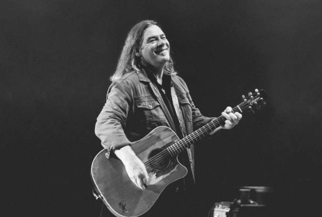 Touchdown Kelowna: Kickoff Concert ft Alan Doyle