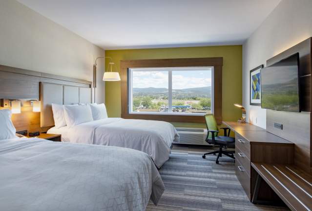 Holiday Inn Express & Suites Kelowna East