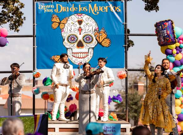 Plan a Día de los Muertos Weekend in Denison, Texas