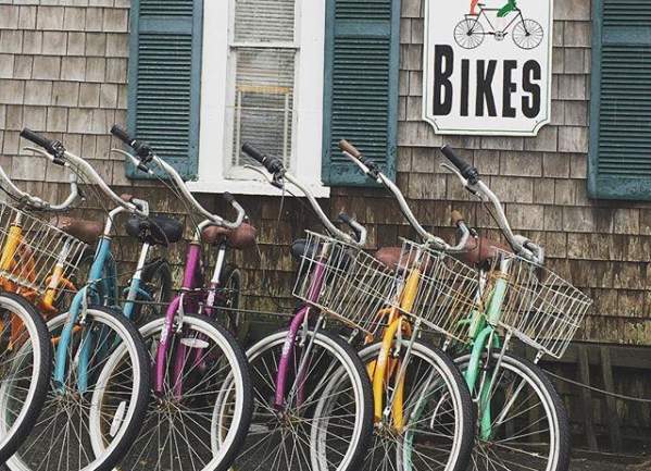 Biking Block Island in Summer: Routes, Stops & Safety Tips