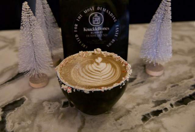 Merry & Bright Holiday Menus and Dining Experiences in Mobile