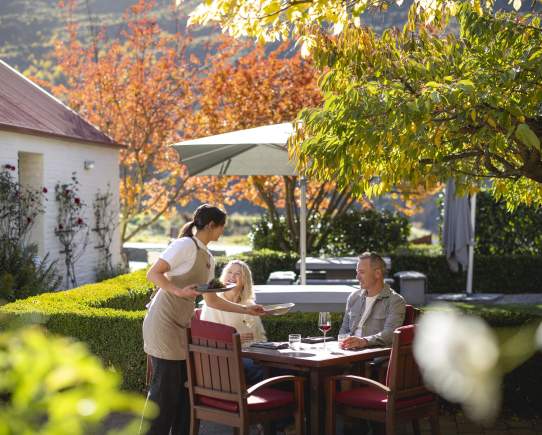 Where to Have a Winery Lunch in Queenstown