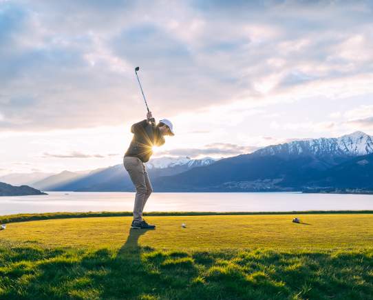 Your Guide to Queenstown’s Majestic Golf Courses