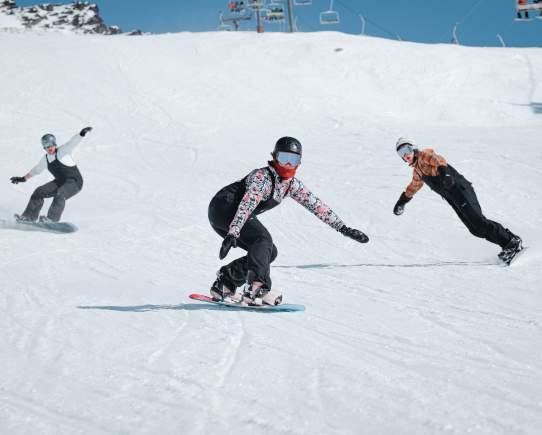 Five Reasons to Book a Spring Ski Trip