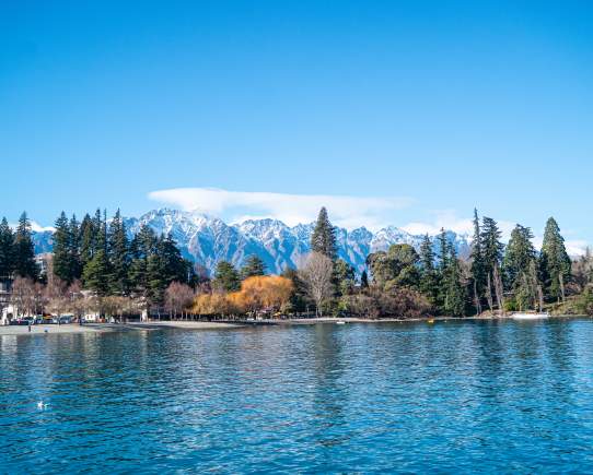 Five Top Walks in Queenstown with Lake Views