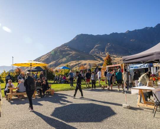 Eat, Drink and Shop Local in Queenstown