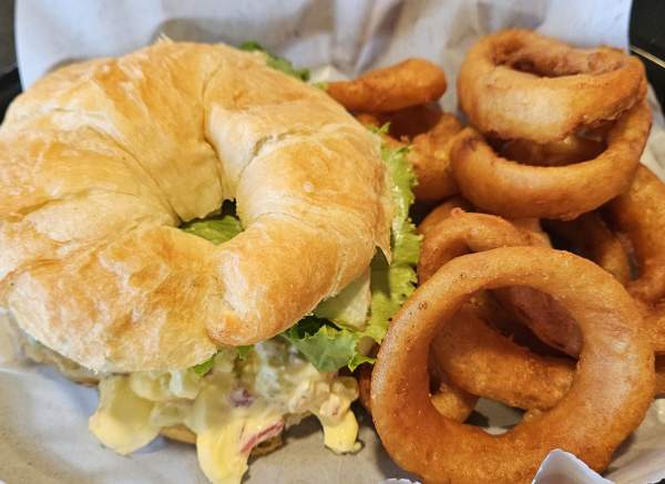 DC Pub & Grill