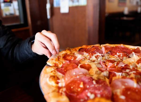 Pizanos Pizzeria