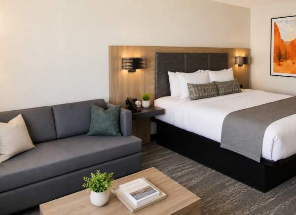The Cairn Hotel