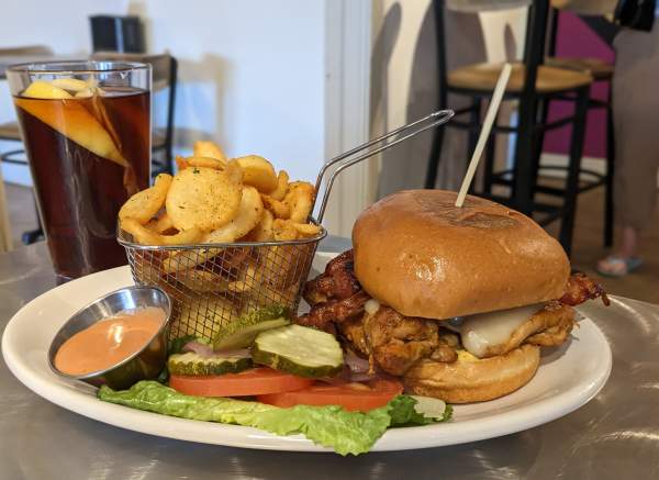 The Pub Spirits & Craft Kitchen