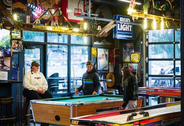 Tips Up Restaurant and Bar