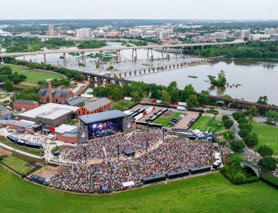 Allianz Amphitheater and Manchester